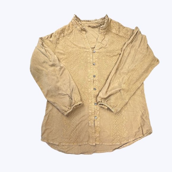 Soft Surroundings Button‎ Front Top Medium Long Sleeve great detail - Picture 1 of 7